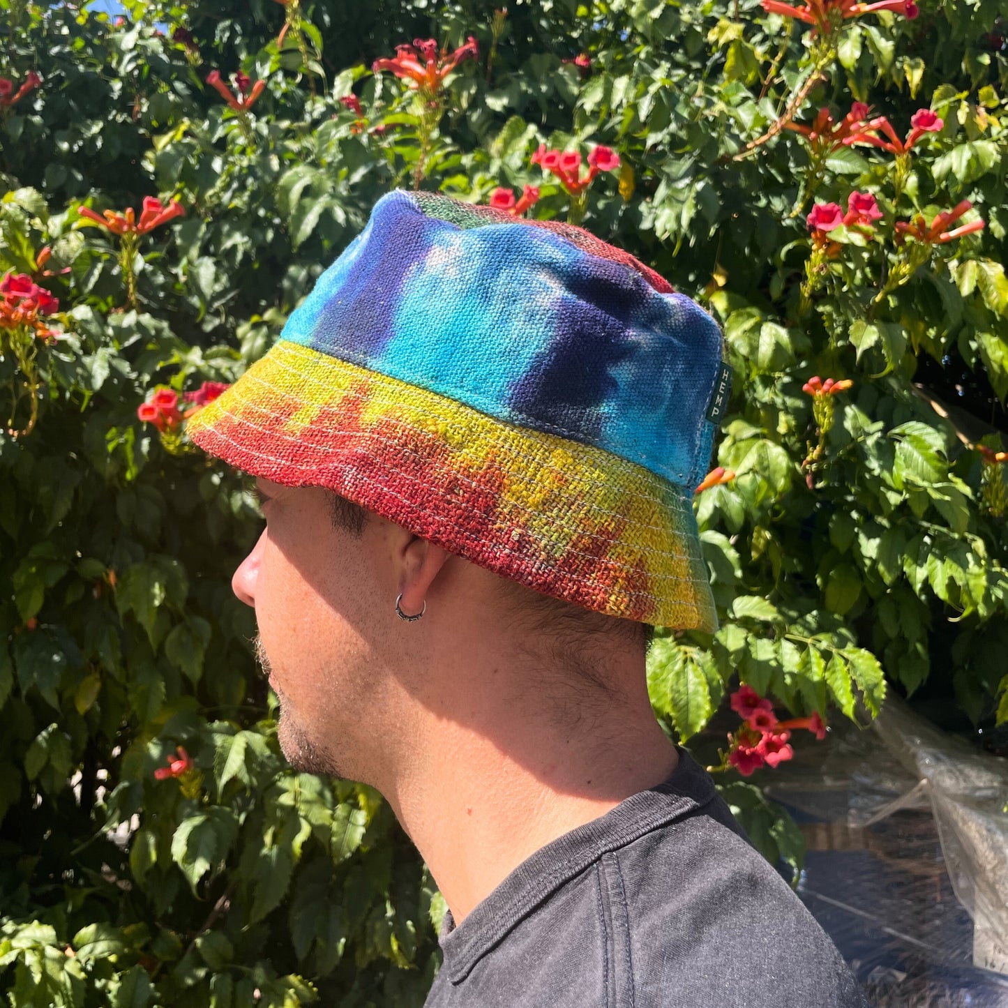 Sombrero boho de cáñamo y algodón con parches - Tiedye