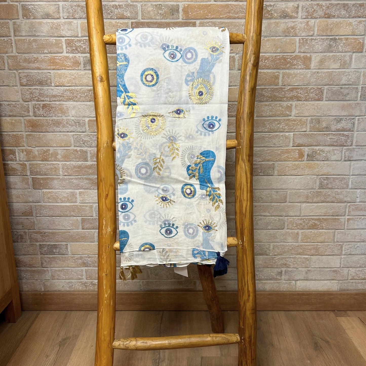 Pareo - Diseño del Ojo Maligno en Blanco, Azul y Oro- 175 x 115 cm