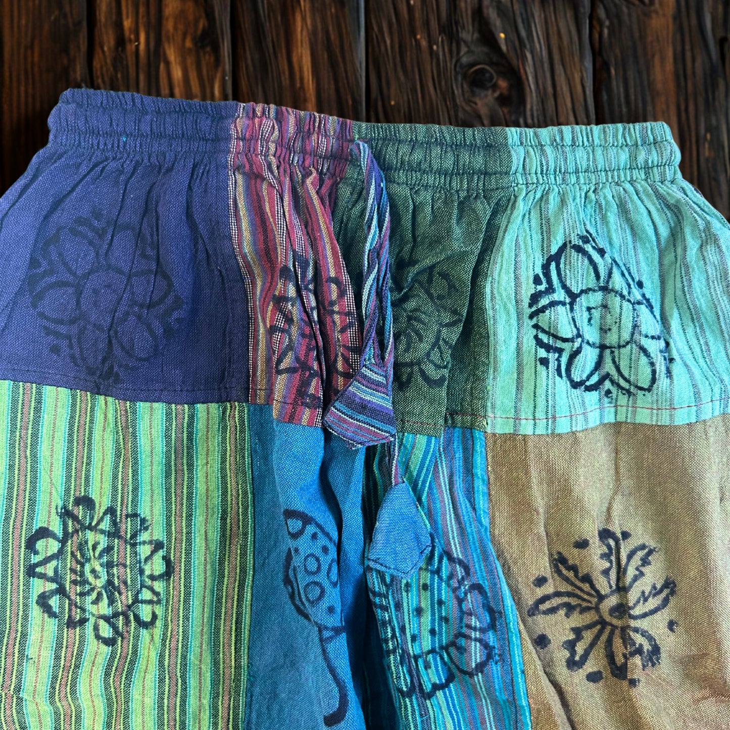 Pantalón Hongo - Diseños con Estampado en Bloque - Tonos Verdes